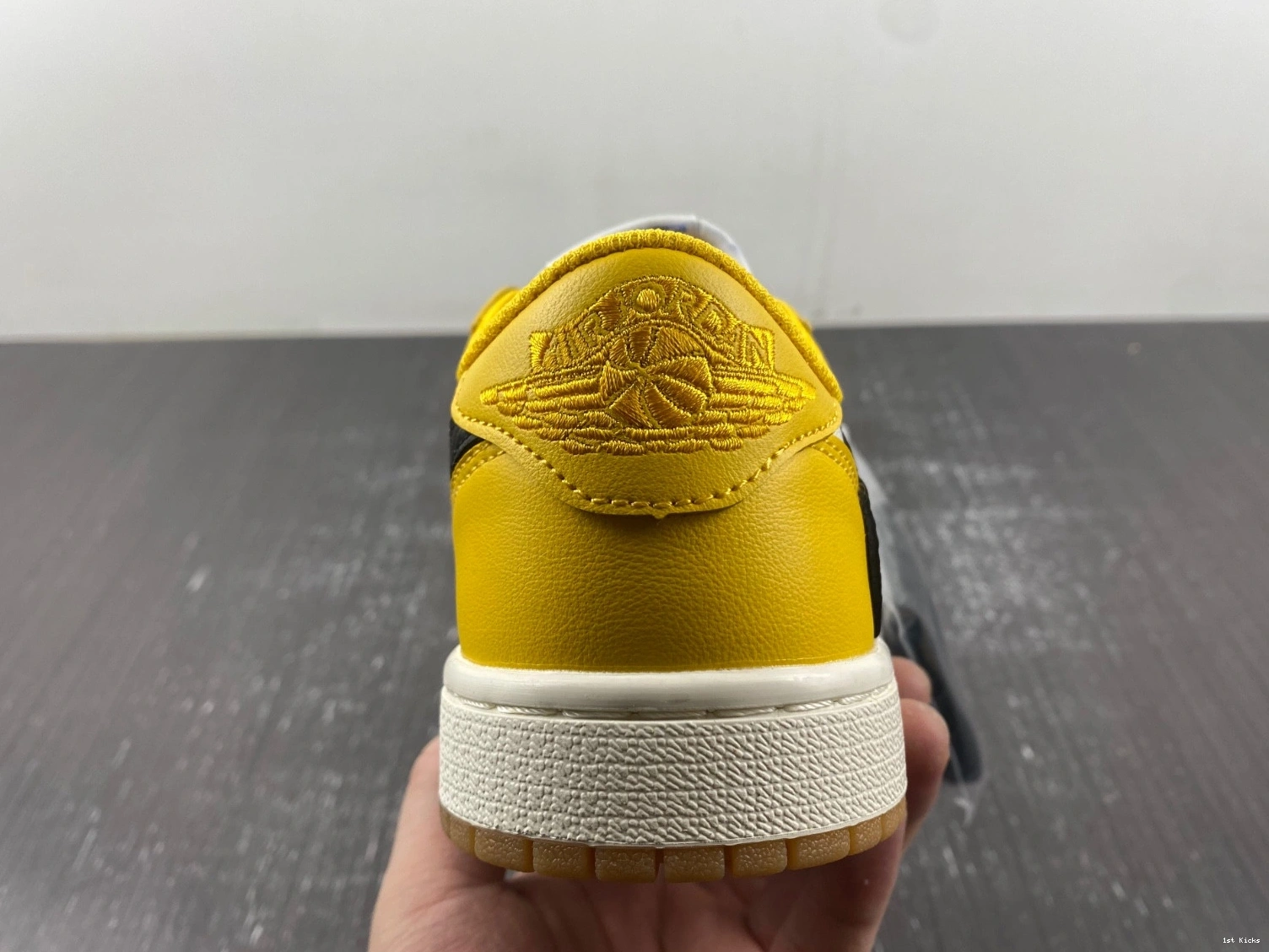 Canary Scott 1 DZ4137-700 Travis Low Jordan OG Air 0117